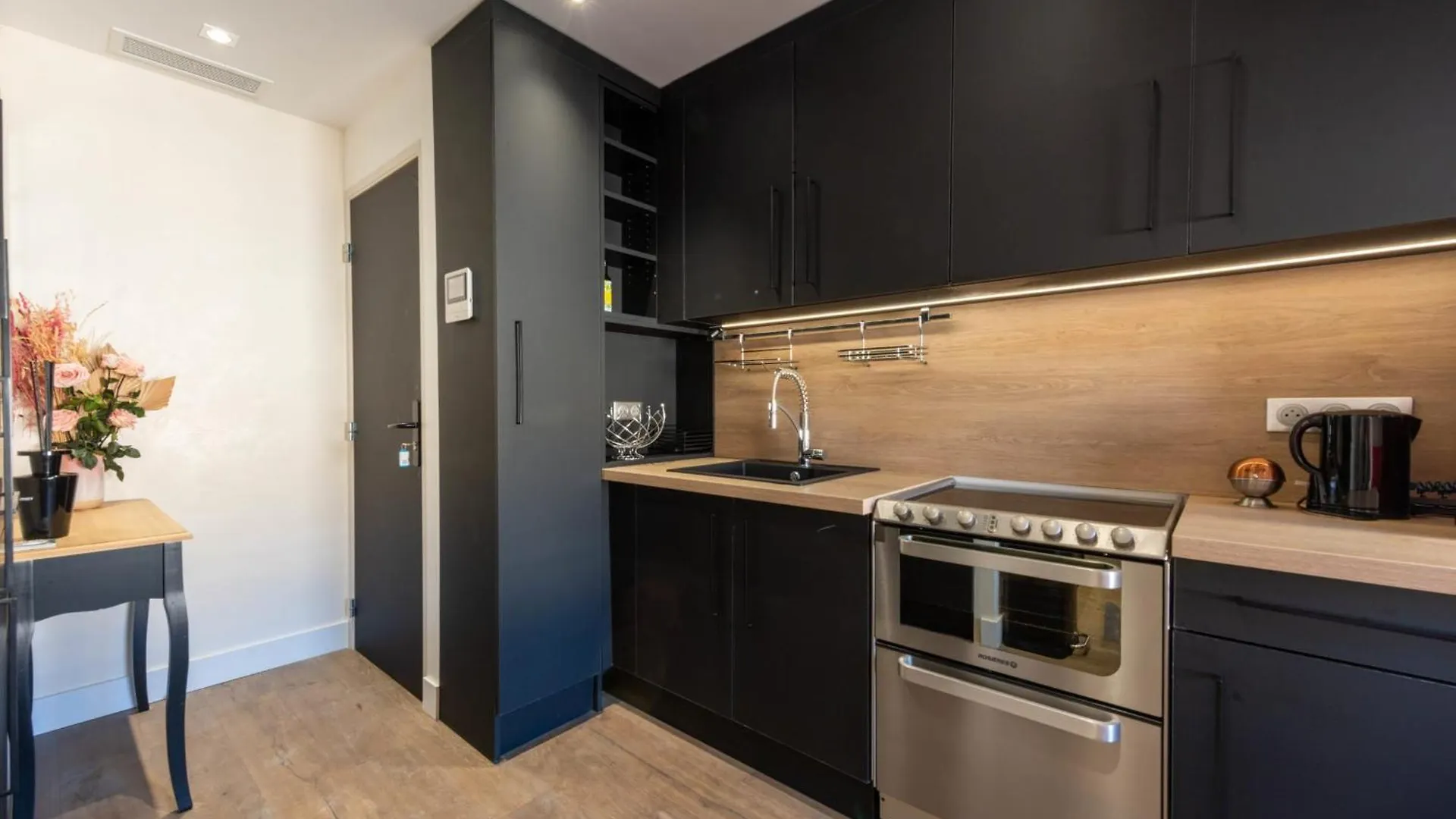 1-Br Apartment With Air Conditioning Near La Croisette Cannes